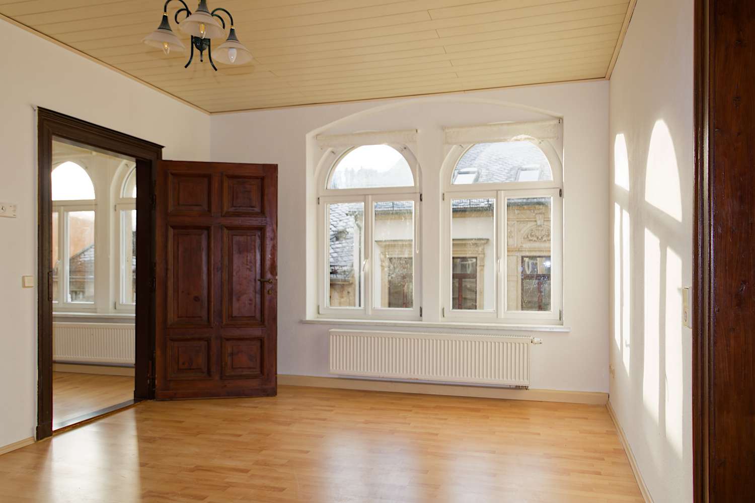 Wohnung mit Einbauküche und Stellplatz (Wohnen - Mieten oder Pachten) in Greiz