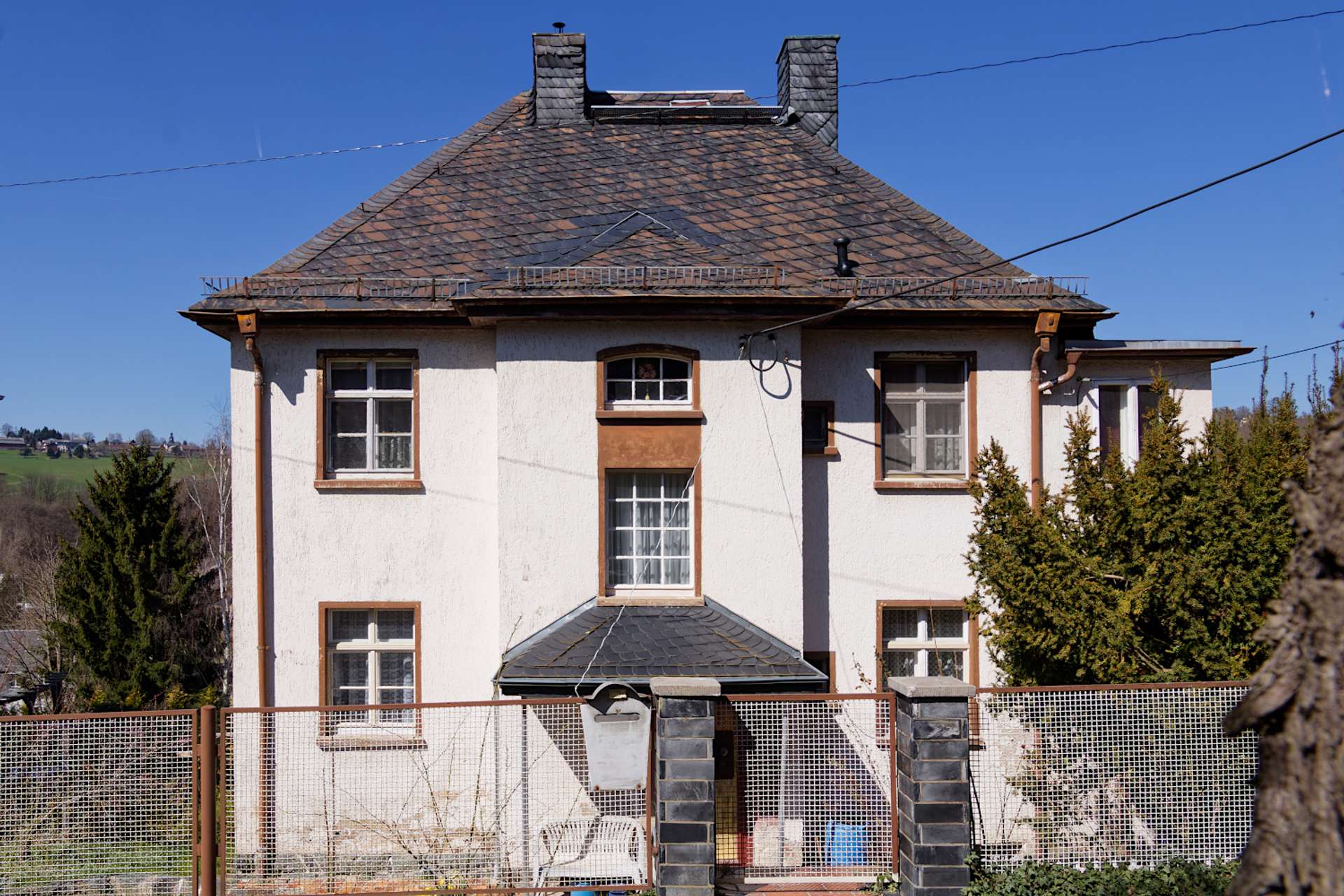 Sanierungsbedürftiges Einfamilienhaus (Wohnen - Kaufen) in Greiz