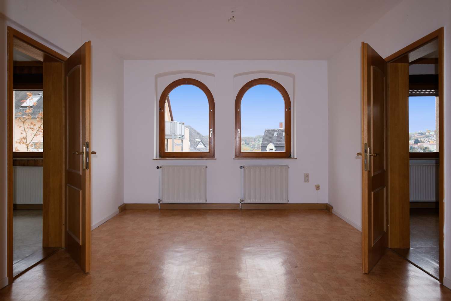 Große Wohnung mit Einbauküche und Gartennutzung (Wohnen - Mieten oder Pachten) in Greiz