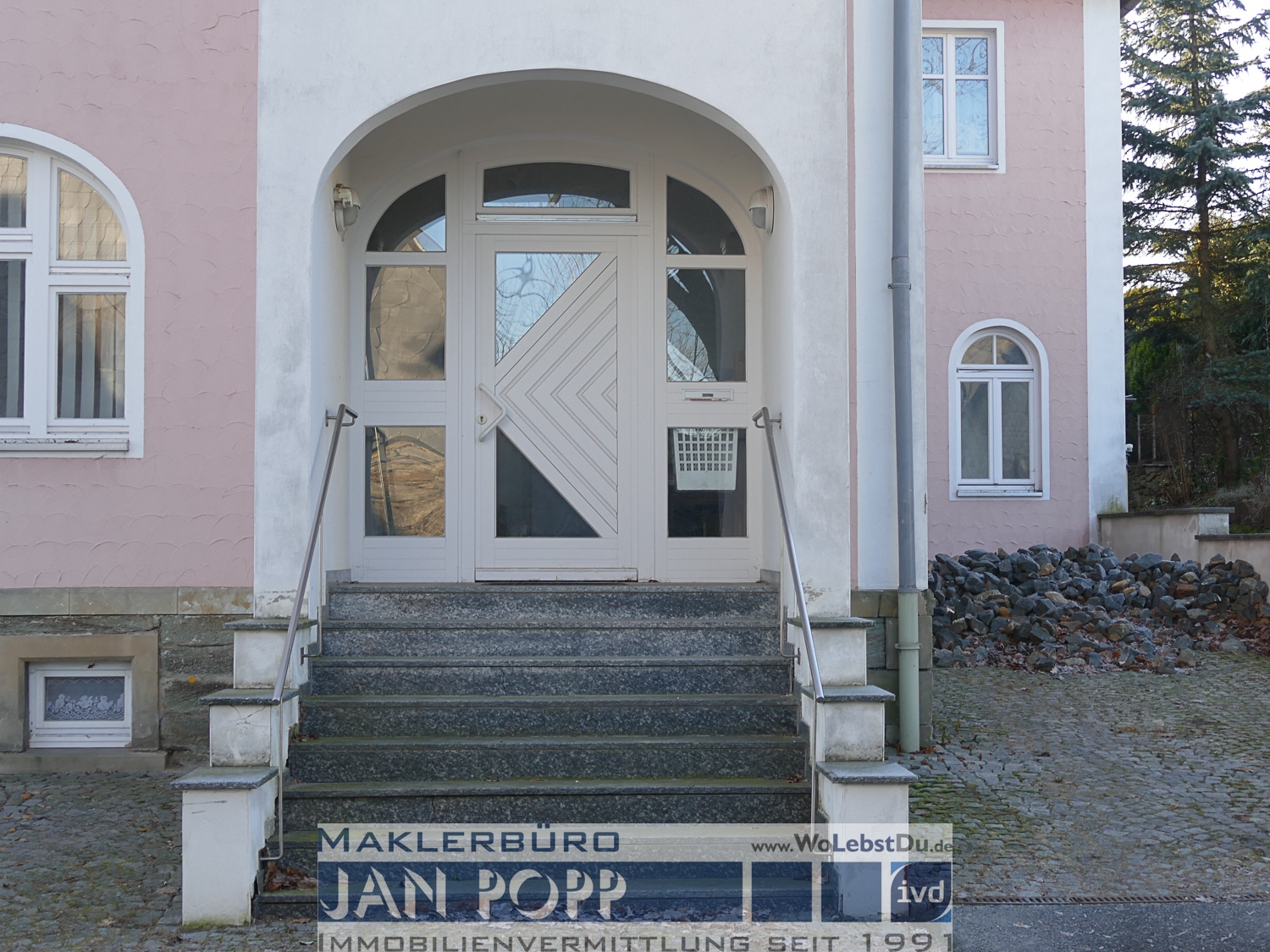 Mehrfamilienhaus mit Gewerbefläche für Handwerk oder Lager in Greiz