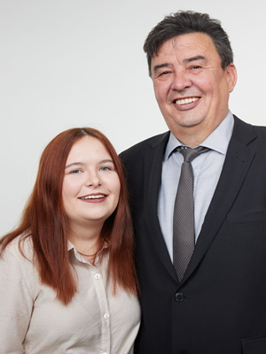 Jan und Sara Popp Hausverwalter und Wohnungsmaklerin Jan und Sara Popp Hausverwalter und Wohnungsmaklerin